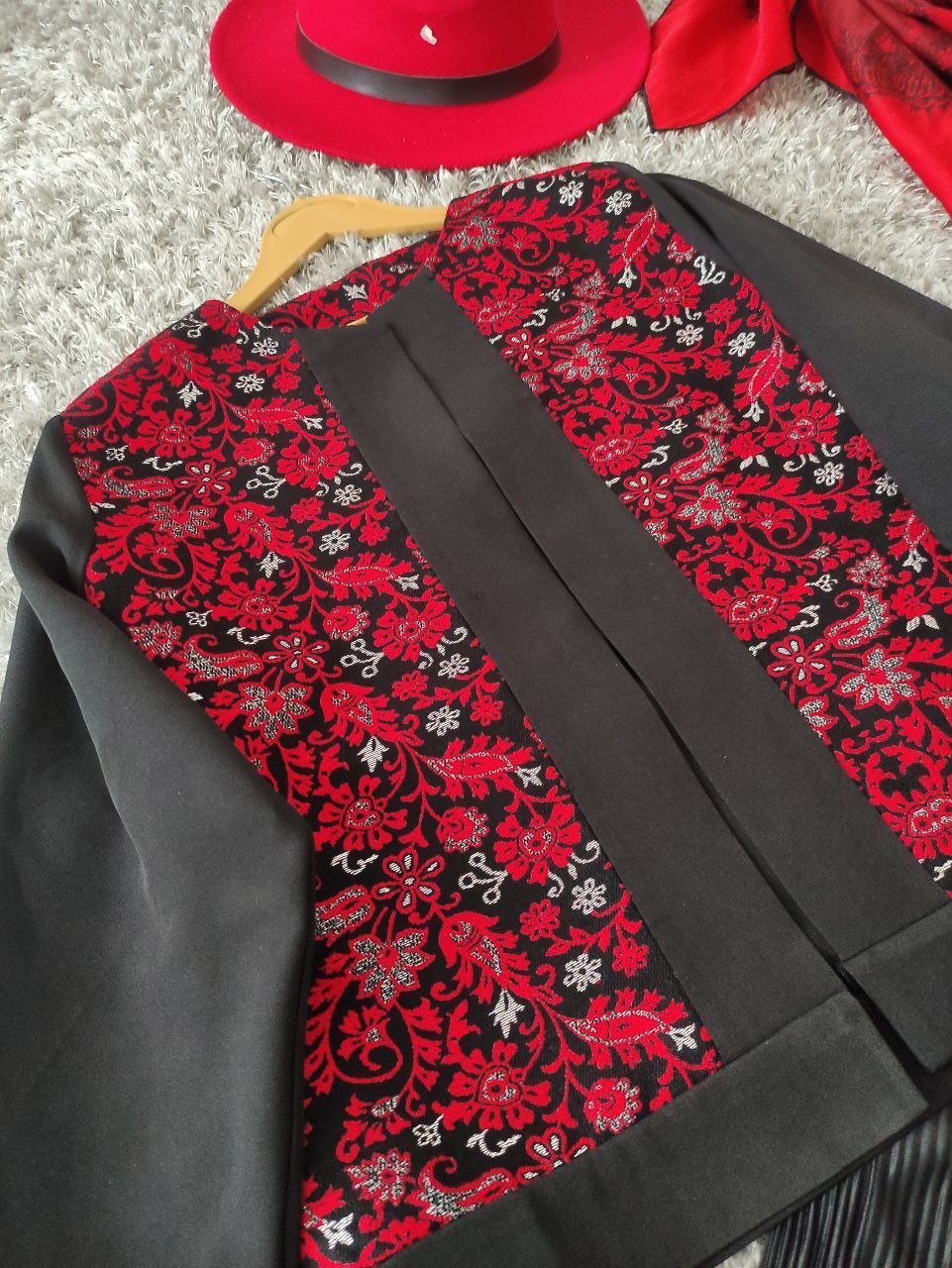 کت دامن پلیسه ای