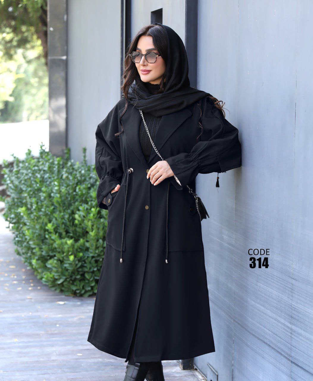 بارانی آستر دار پشت بلندینگ (سایز بزرگ دارد )