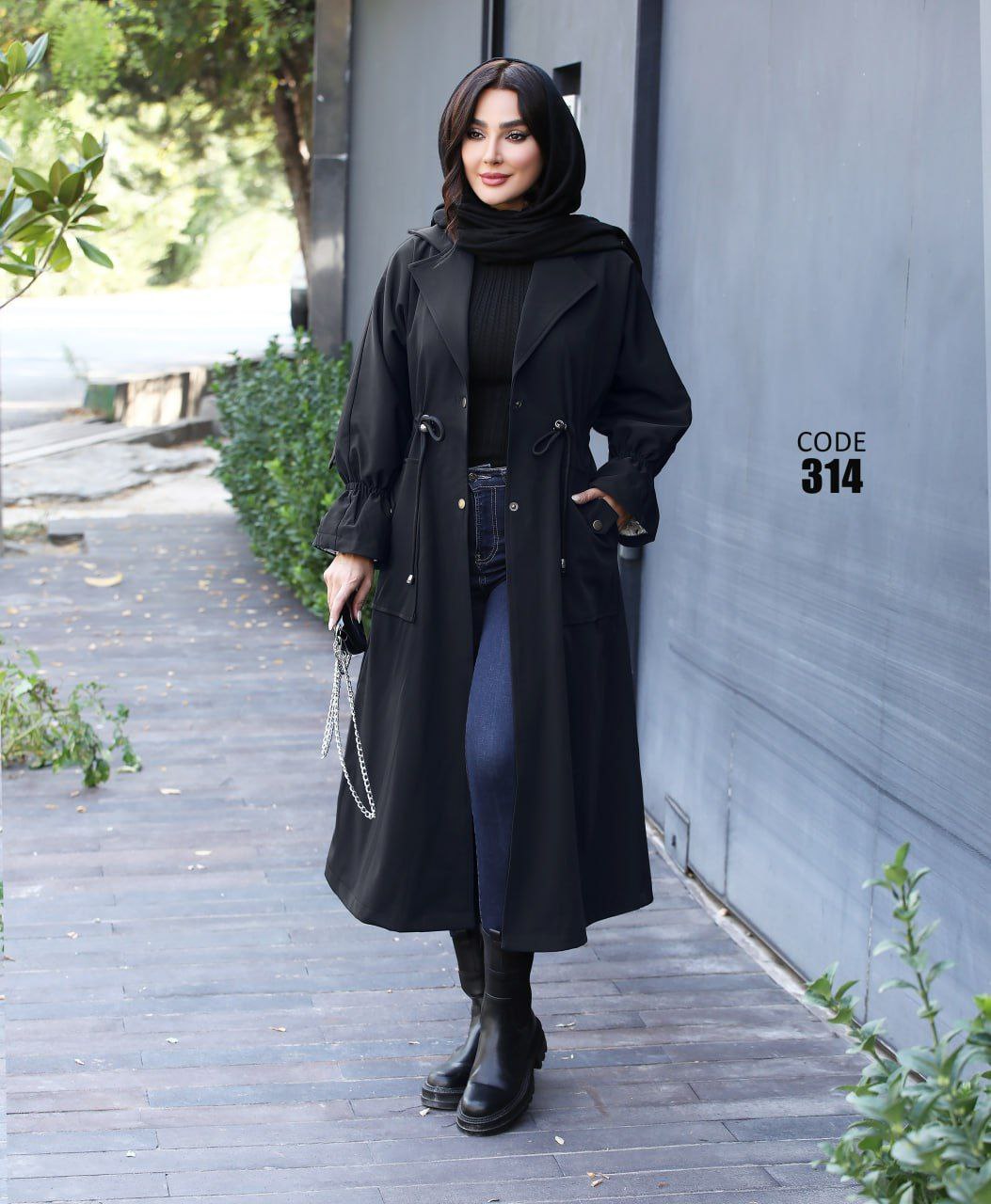 بارانی آستر دار پشت بلندینگ (سایز بزرگ دارد )