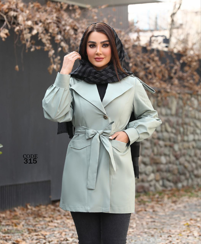 بارانی کوتاه کتان تی سی ( سایز بزرگ دارد)